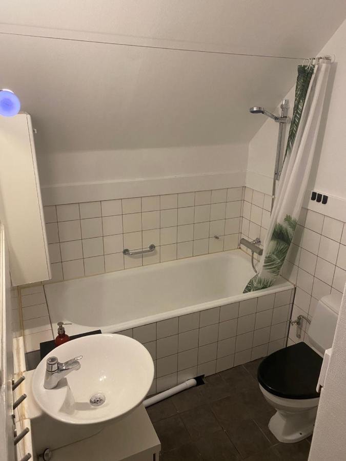300 M Till Skrea Strand Och Naera Till Centrum Apartman Falkenberg Kültér fotó